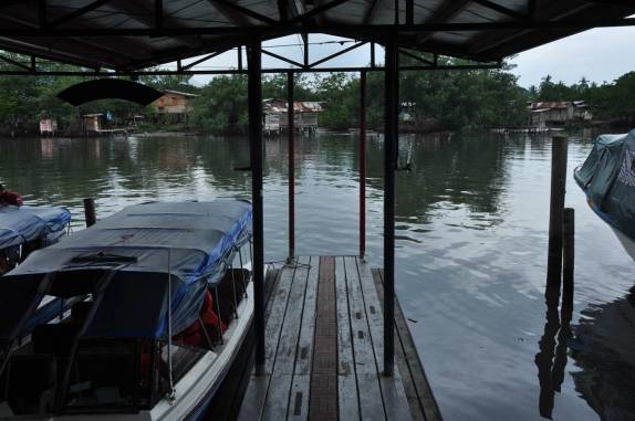 Ancoradouro em Almirante, na costa norte do Panamá, à caminho do arquipélago de Bocas del Toro